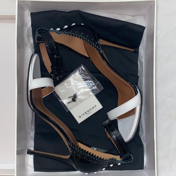 Givenchy Nadia Laced bicolor sandal - Picture 1 of 4